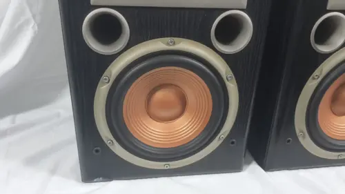 Par de Caixas JBL Studio S38